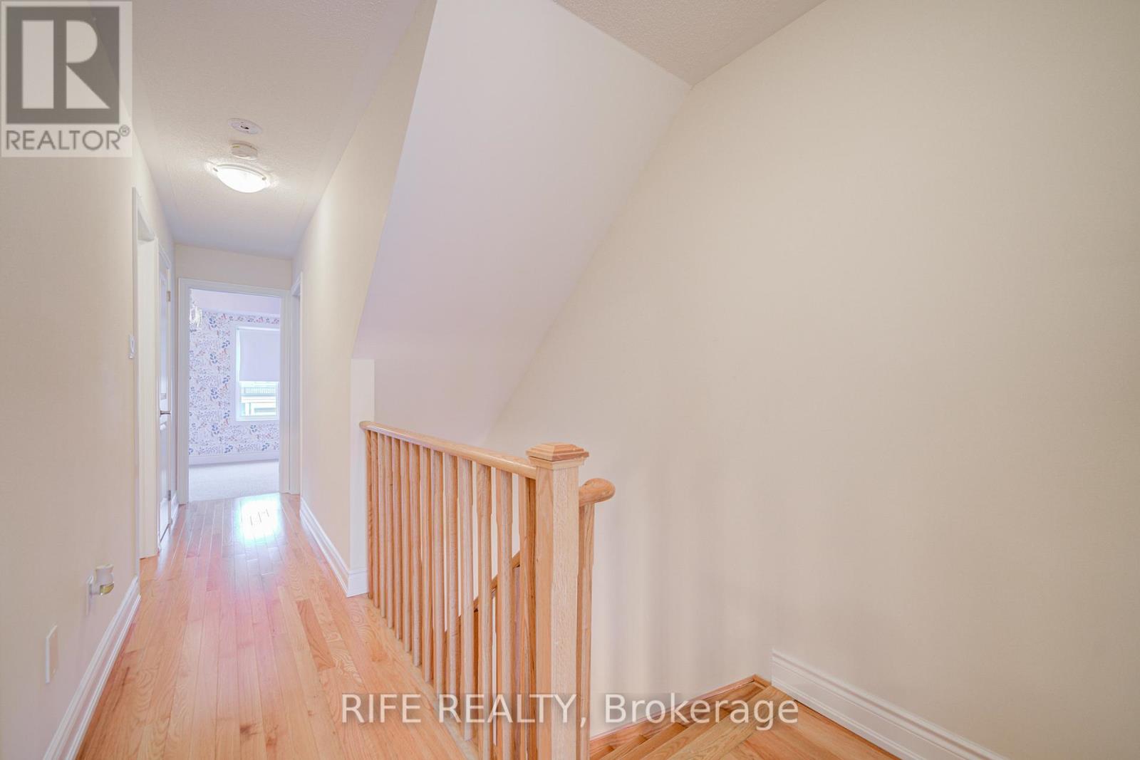 21 Edward Horton Crescent, Toronto, Ontario  M8Z 6A4 - Photo 18 - W12684430