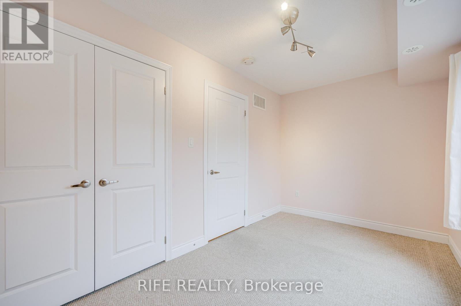 21 Edward Horton Crescent, Toronto, Ontario  M8Z 6A4 - Photo 21 - W12684430