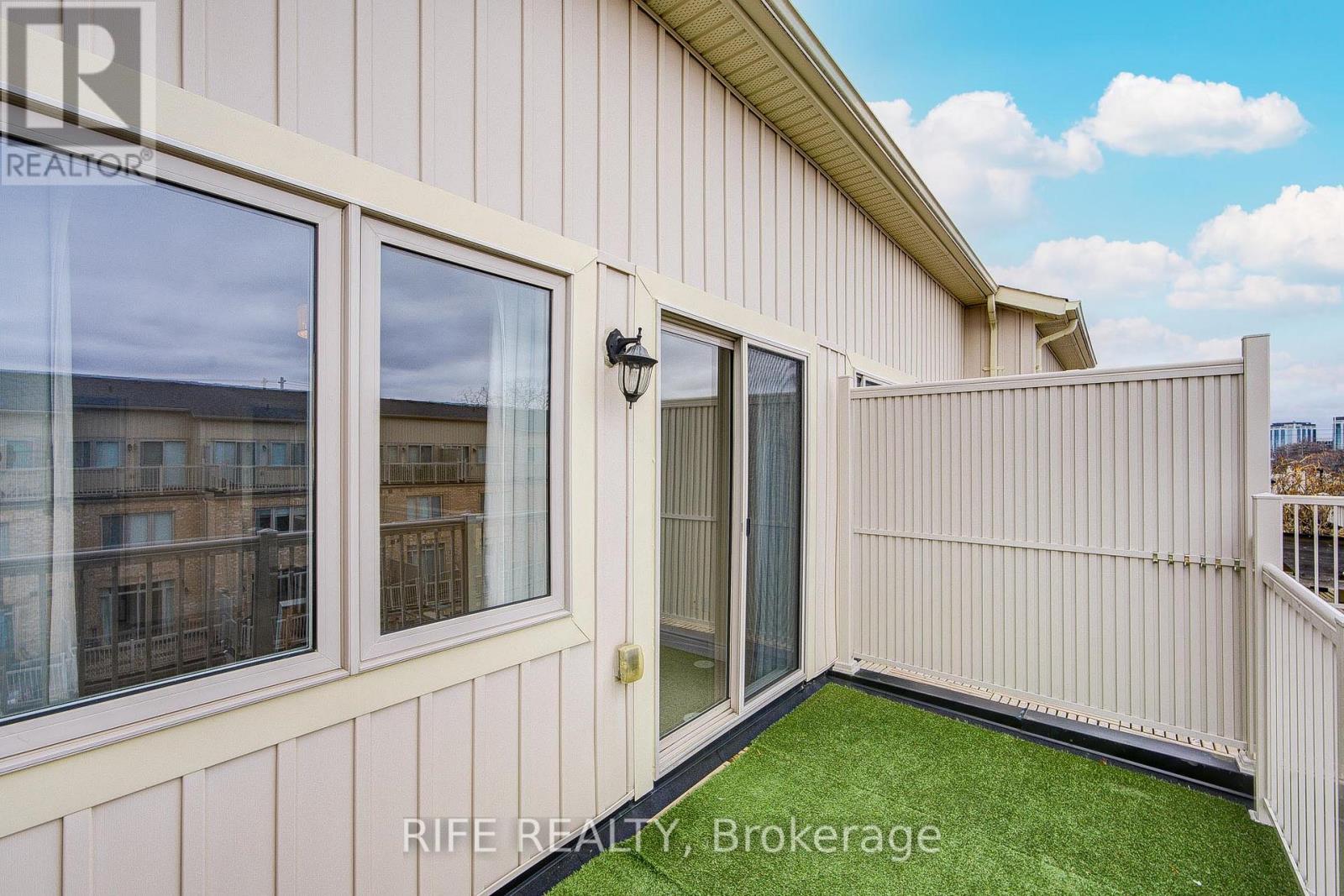 21 Edward Horton Crescent, Toronto, Ontario  M8Z 6A4 - Photo 37 - W12684430