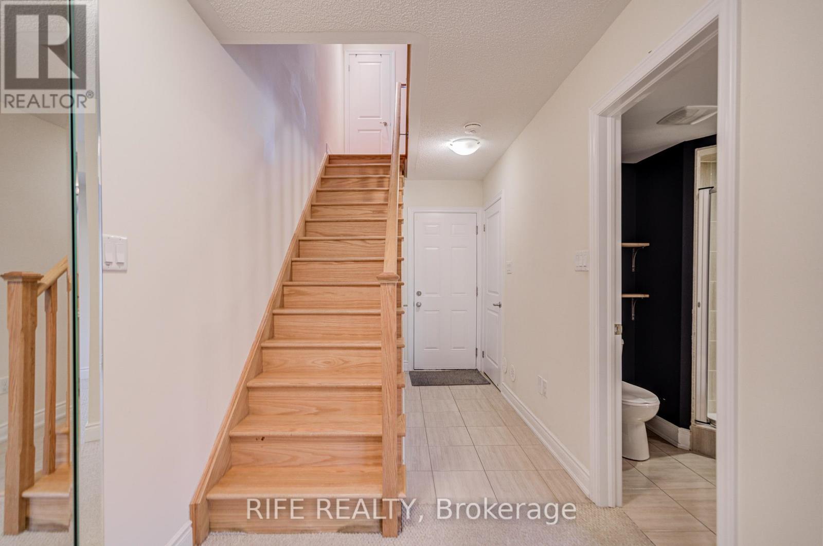 21 Edward Horton Crescent, Toronto, Ontario  M8Z 6A4 - Photo 41 - W12684430