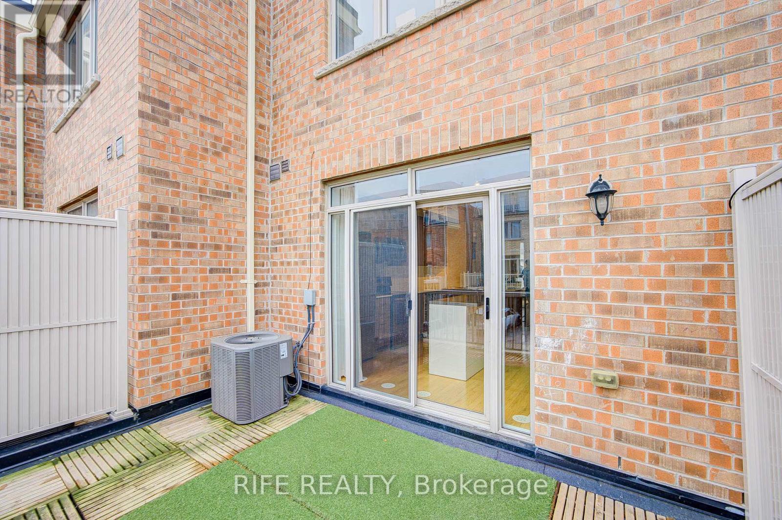 21 Edward Horton Crescent, Toronto, Ontario  M8Z 6A4 - Photo 45 - W12684430