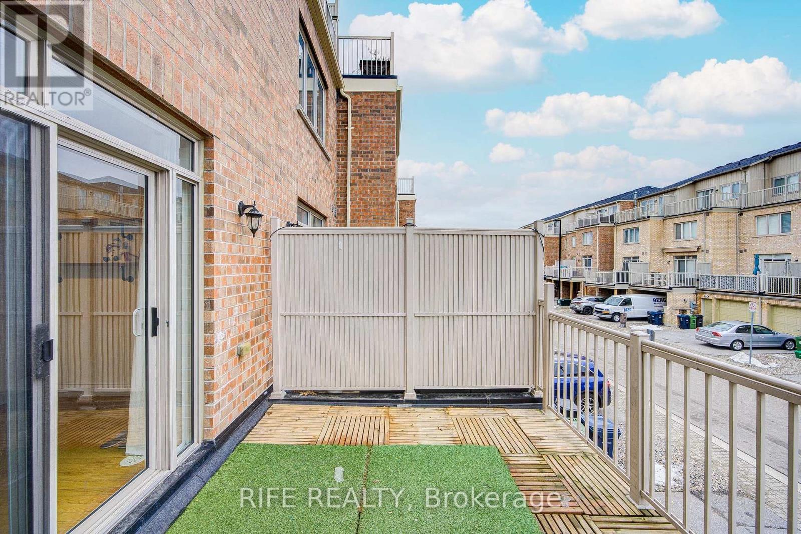 21 Edward Horton Crescent, Toronto, Ontario  M8Z 6A4 - Photo 46 - W12684430