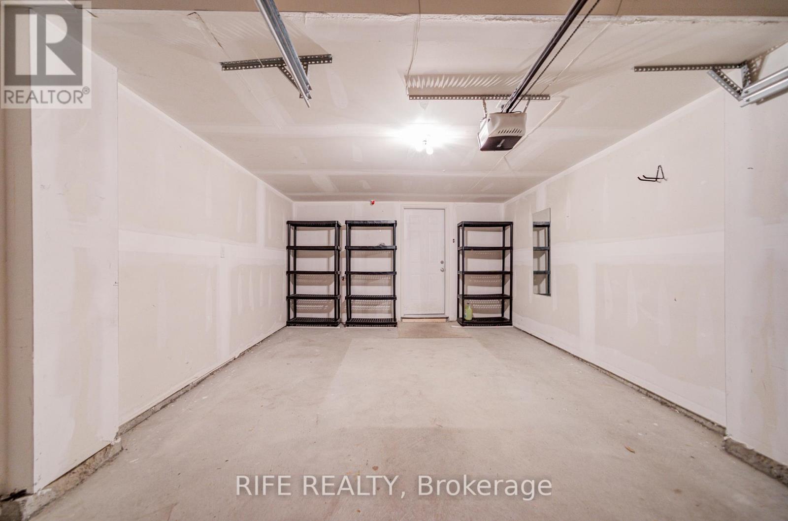 21 Edward Horton Crescent, Toronto, Ontario  M8Z 6A4 - Photo 47 - W12684430