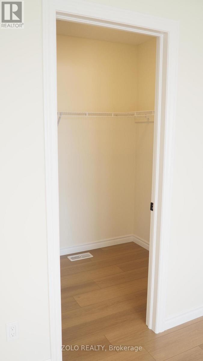 8 Riddell Drive, Stratford, Ontario  N5A 6S6 - Photo 10 - X12684442