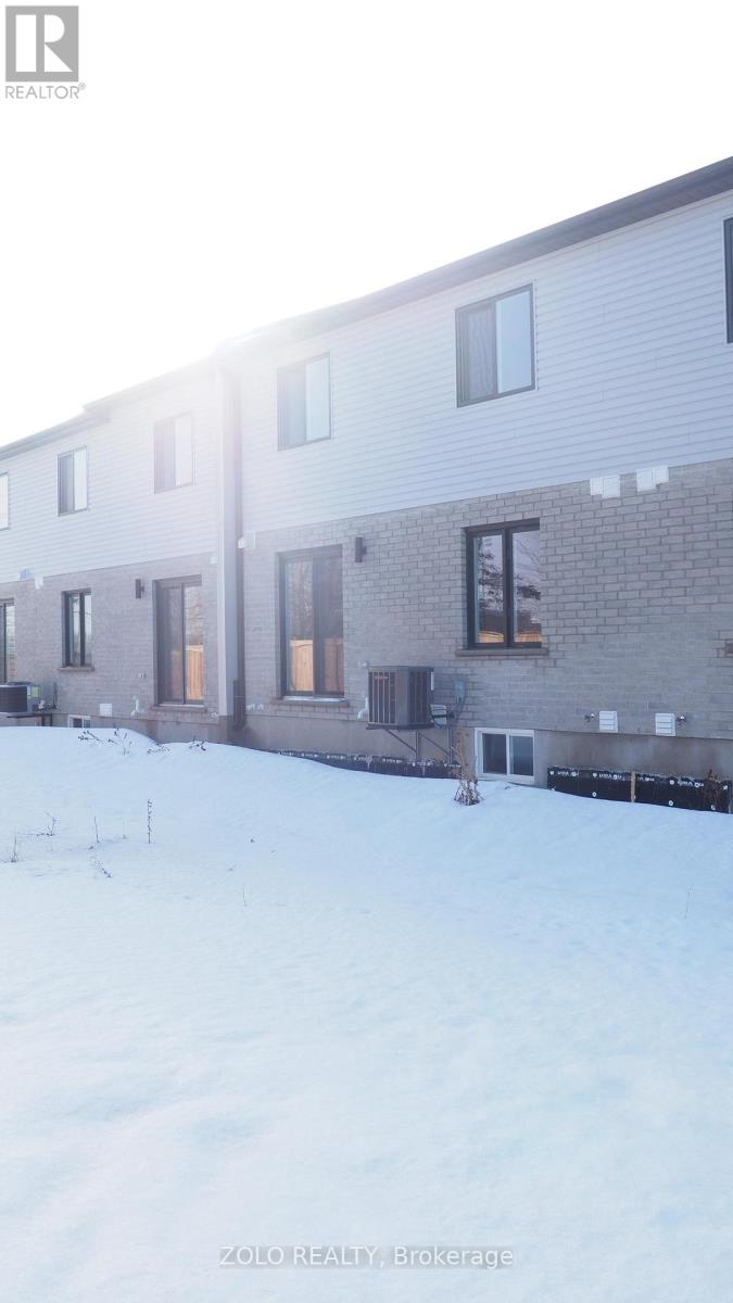 8 Riddell Drive, Stratford, Ontario  N5A 6S6 - Photo 23 - X12684442