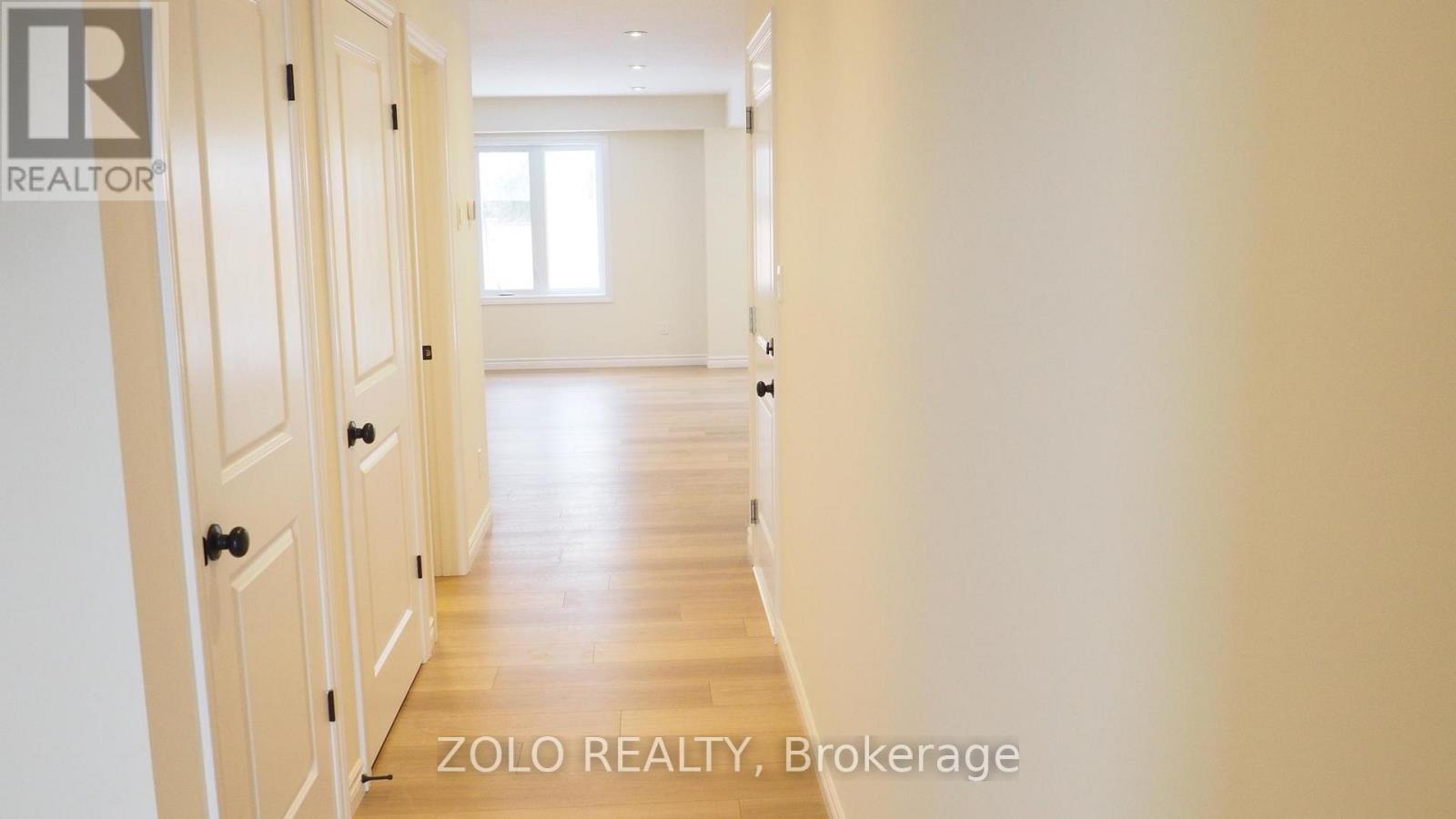 8 Riddell Drive, Stratford, Ontario  N5A 6S6 - Photo 5 - X12684442