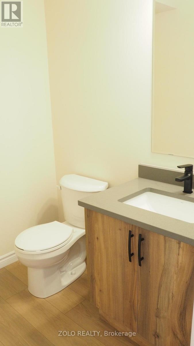 8 Riddell Drive, Stratford, Ontario  N5A 6S6 - Photo 7 - X12684442