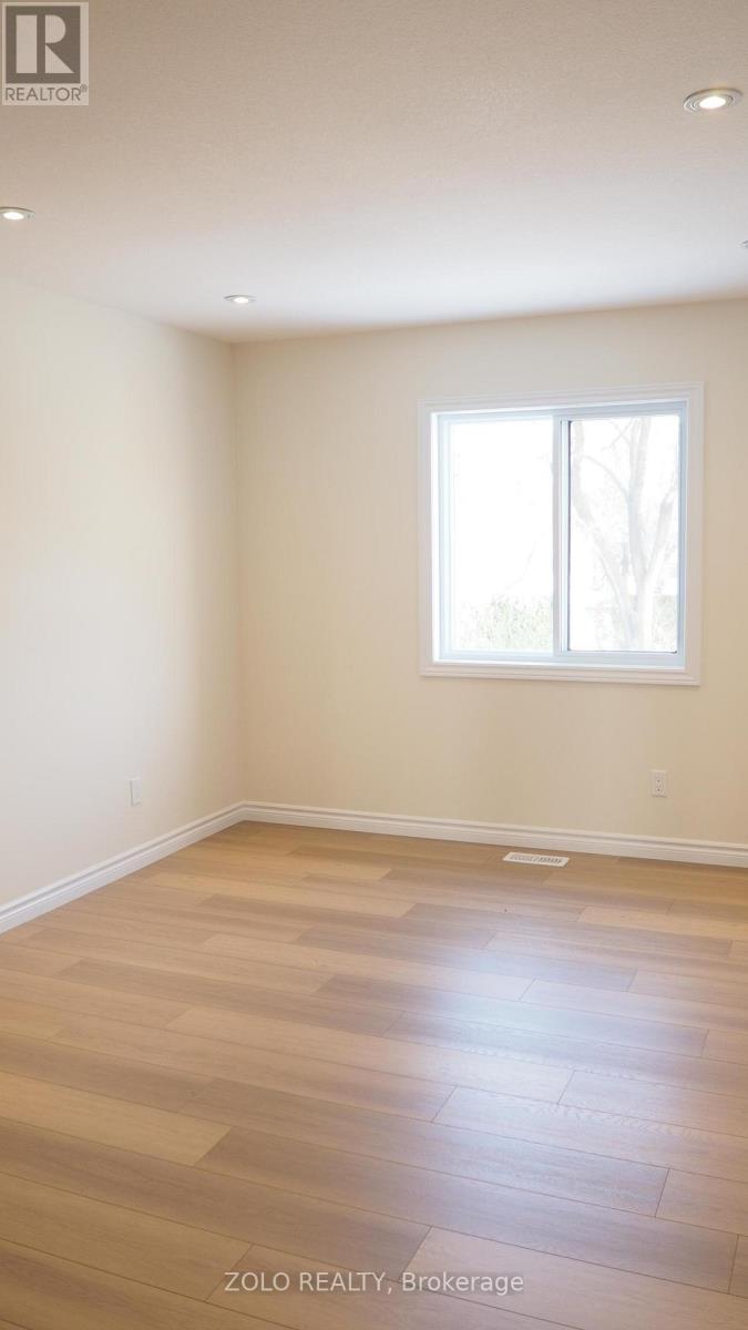 8 Riddell Drive, Stratford, Ontario  N5A 6S6 - Photo 9 - X12684442