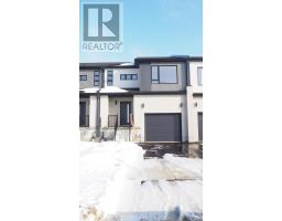 8 RIDDELL DRIVE, Stratford, Ontario