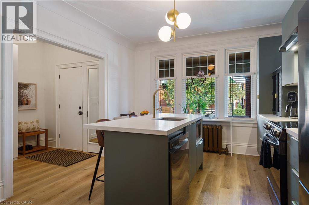 202 Prospect Street S, Hamilton, Ontario  L8M 2Z7 - Photo 4 - 40793126