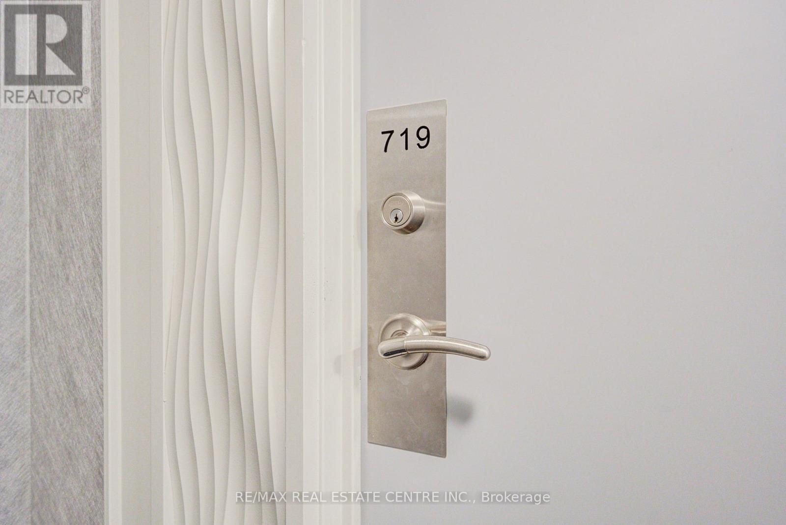 719 - 80 Esther Lorrie Drive, Toronto, Ontario  M9W 0C6 - Photo 11 - W12684456