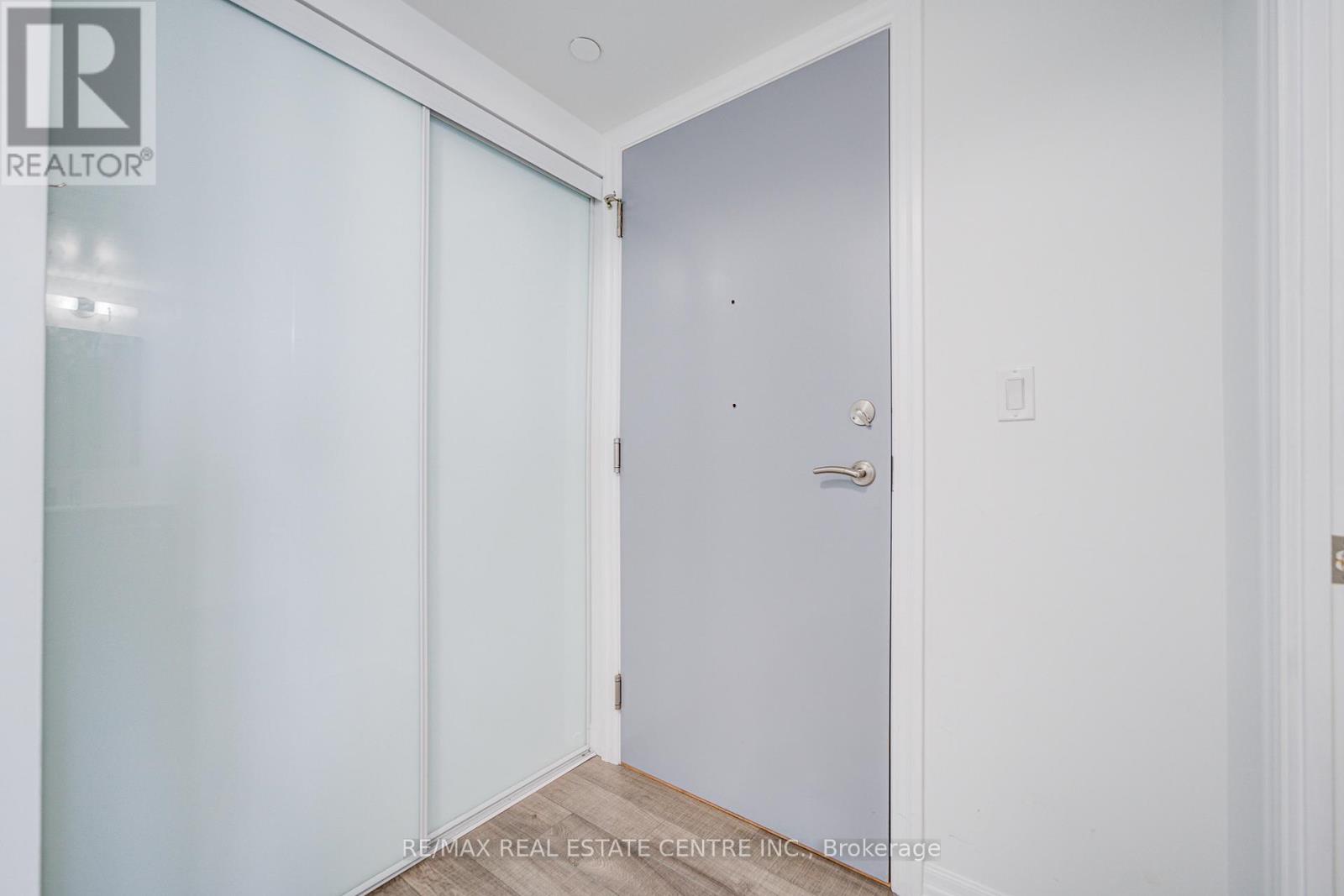 719 - 80 Esther Lorrie Drive, Toronto, Ontario  M9W 0C6 - Photo 13 - W12684456