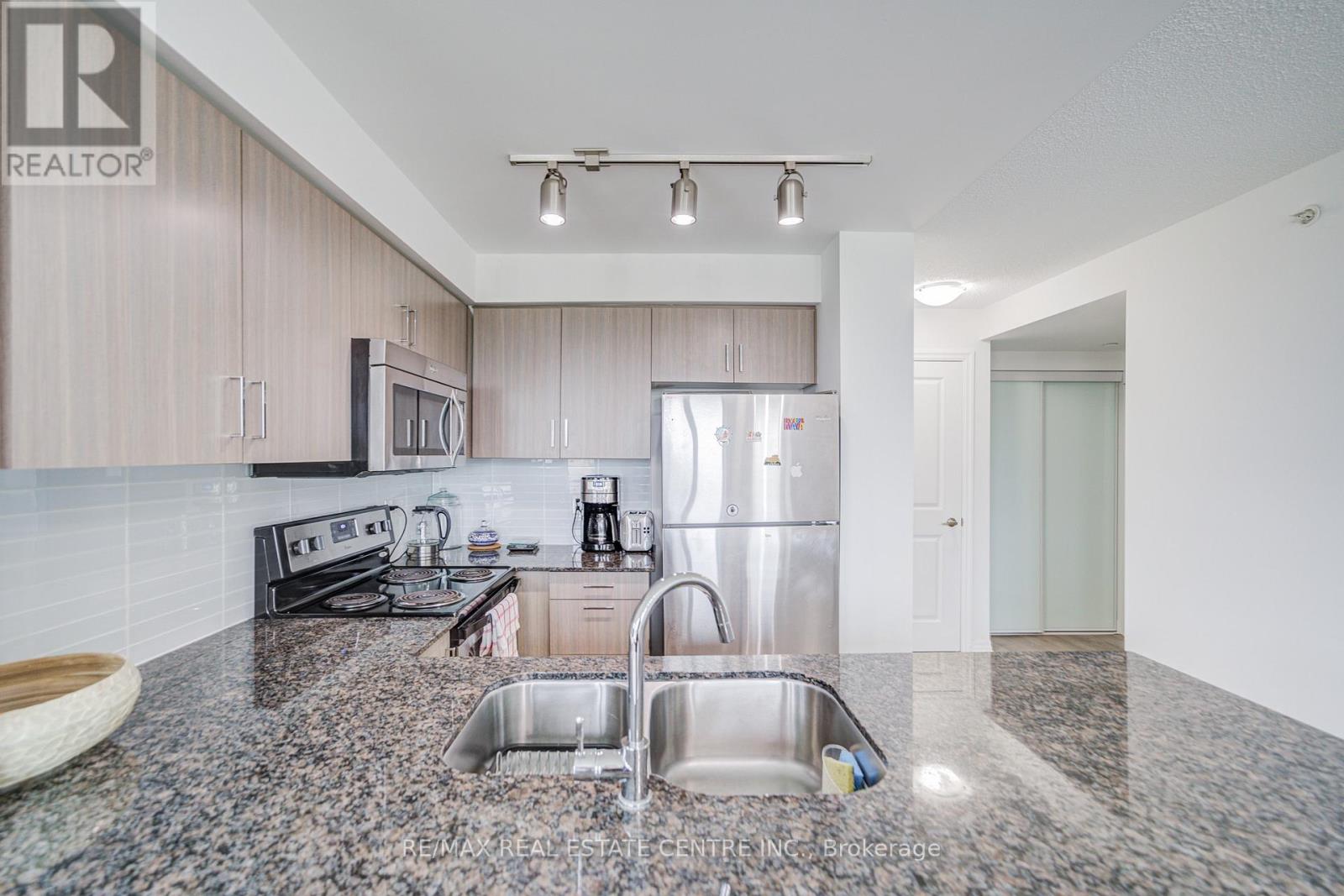 719 - 80 Esther Lorrie Drive, Toronto, Ontario  M9W 0C6 - Photo 20 - W12684456