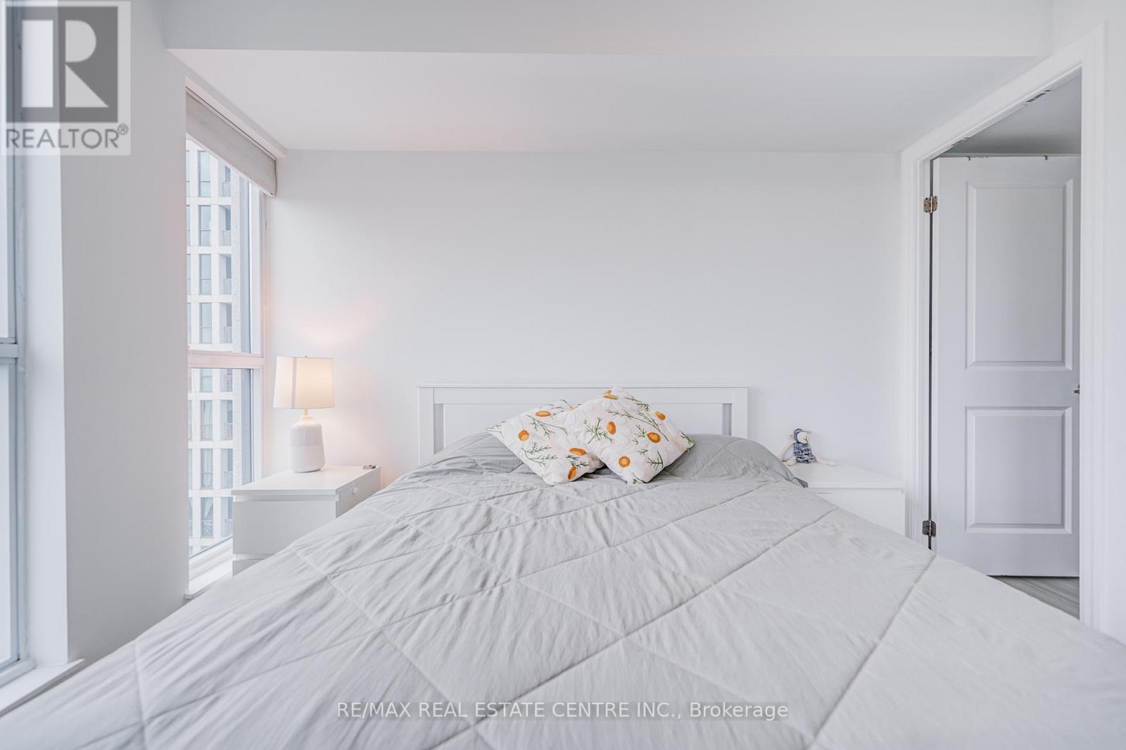 719 - 80 Esther Lorrie Drive, Toronto, Ontario  M9W 0C6 - Photo 30 - W12684456