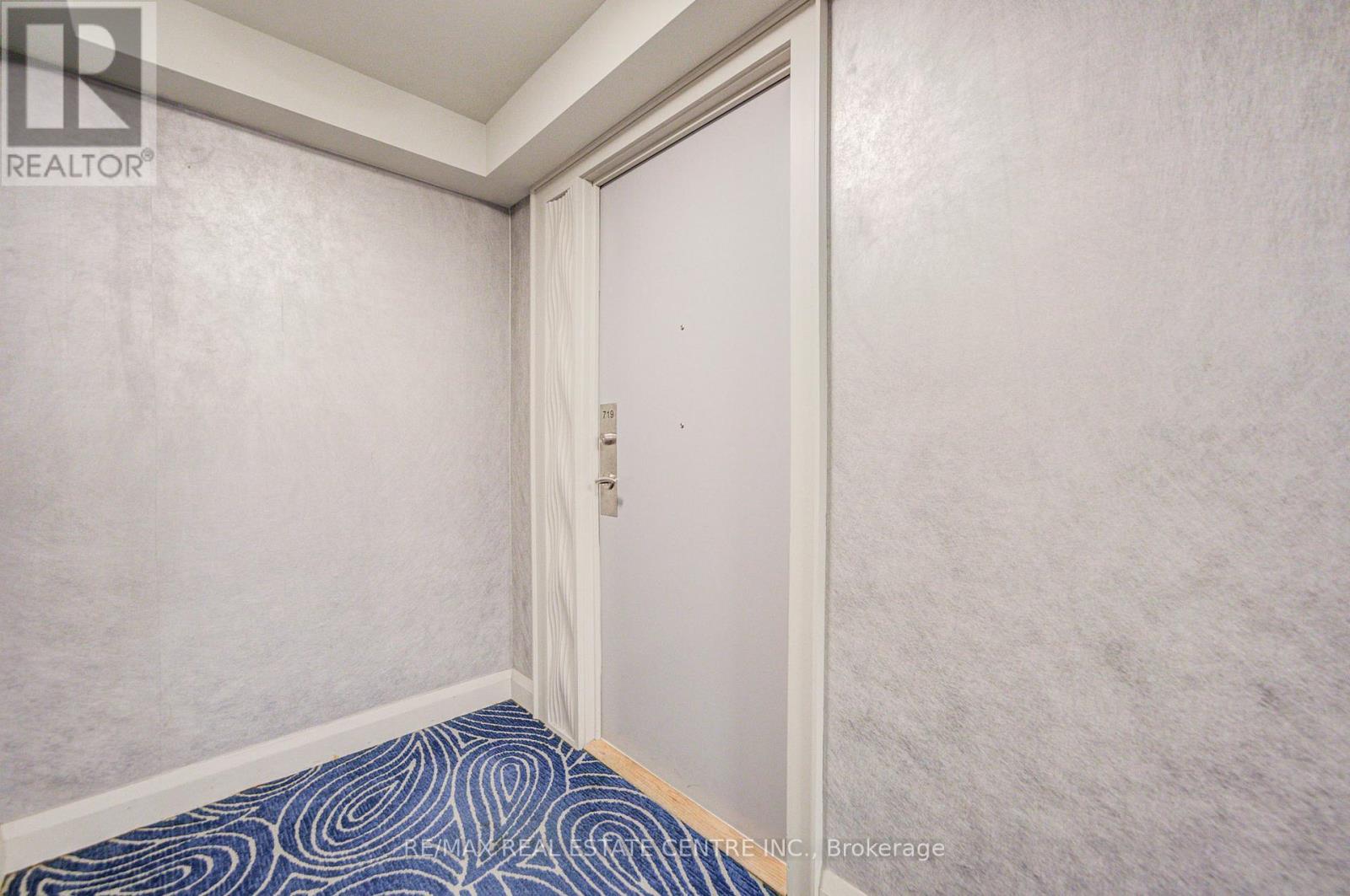 719 - 80 Esther Lorrie Drive, Toronto, Ontario  M9W 0C6 - Photo 9 - W12684456