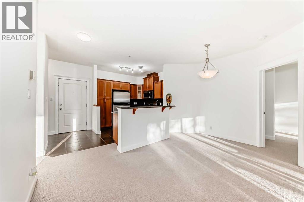 213, 10 Discovery Ridge Close Sw, Calgary, Alberta  T3H 5X3 - Photo 15 - A2275245