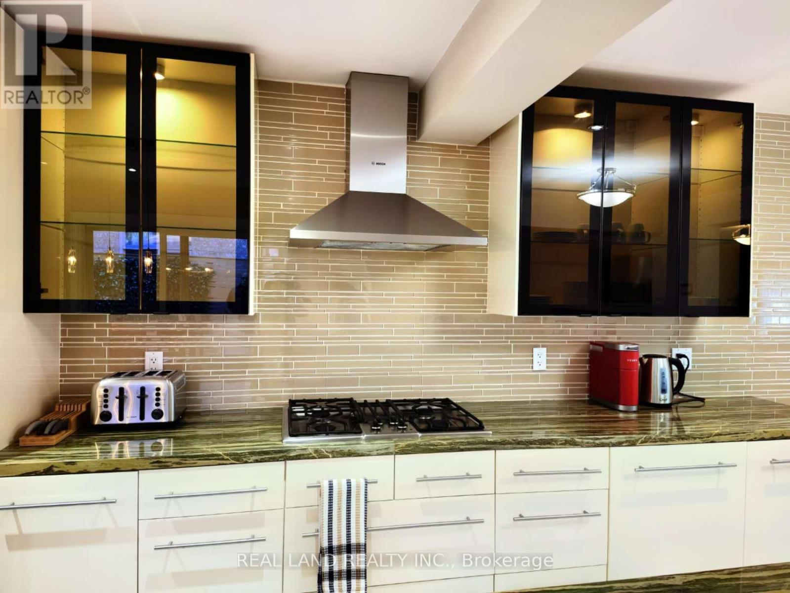 Master Bedroom - 260 Fisherville Road, Toronto, Ontario  M2R 3C5 - Photo 5 - C12684468