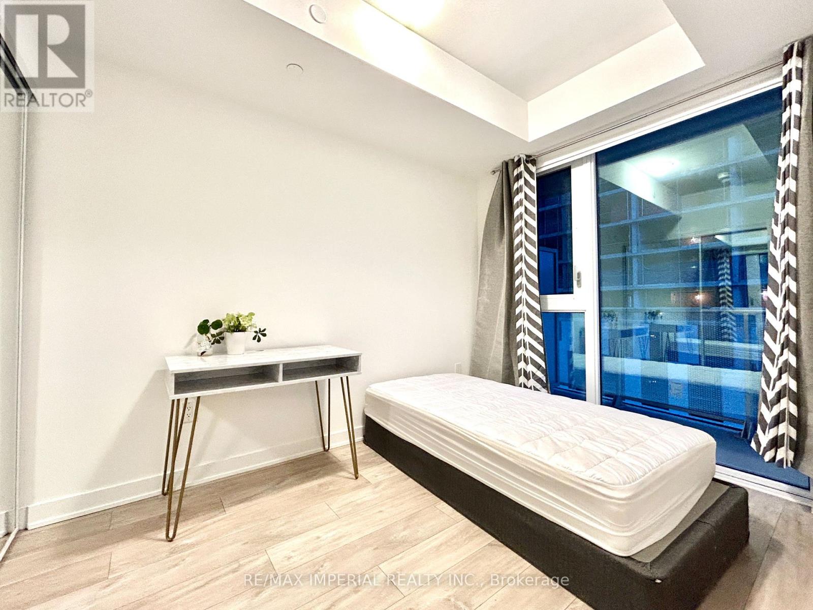 1612 - 100 Dalhousie Street, Toronto, Ontario  M5B 0C7 - Photo 17 - C12684472