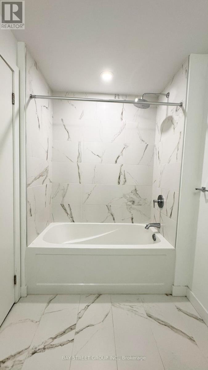 406 - 8 Olympic Garden Drive, Toronto, Ontario  M2M 0B9 - Photo 10 - C12684480