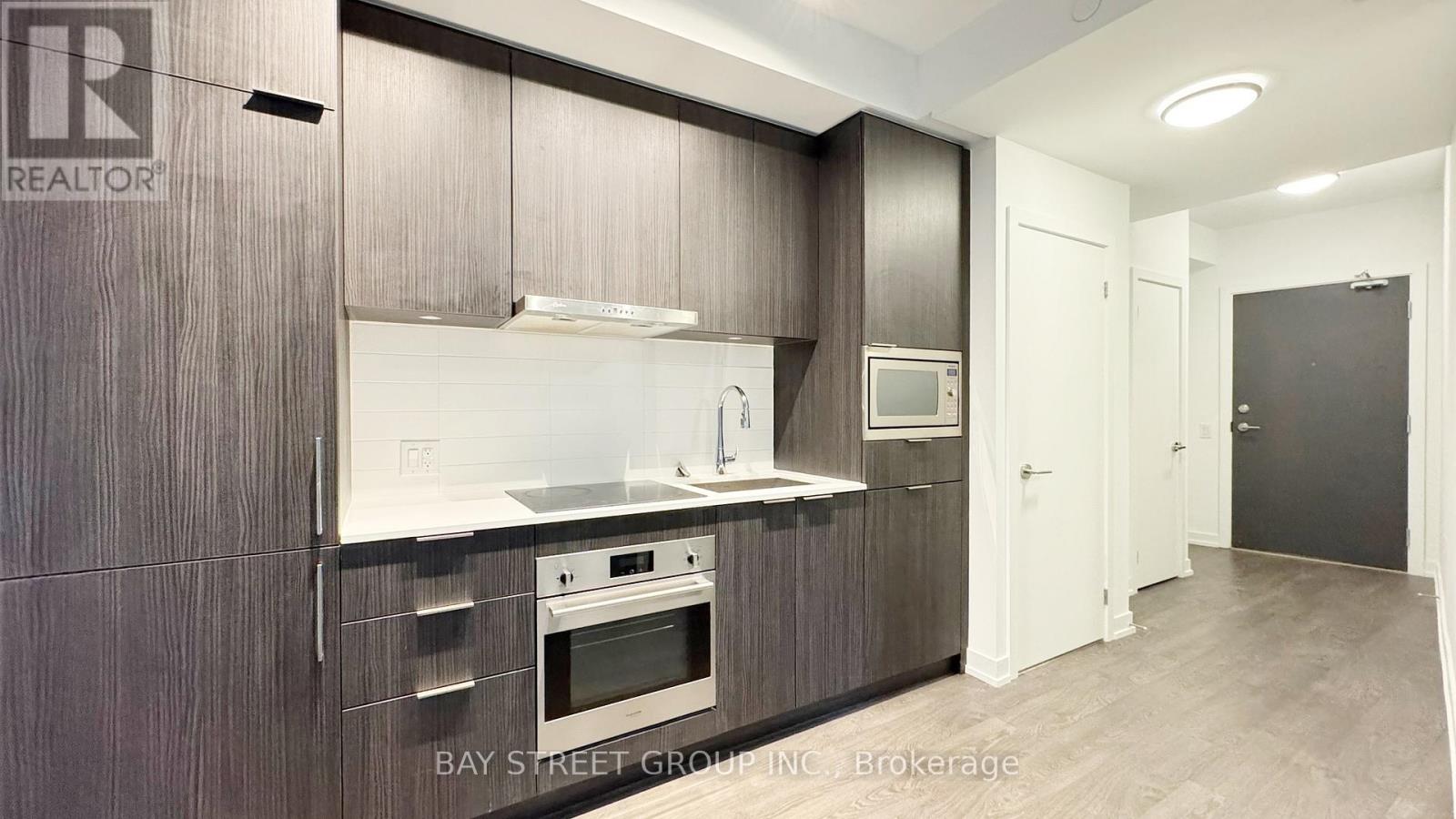 406 - 8 Olympic Garden Drive, Toronto, Ontario  M2M 0B9 - Photo 2 - C12684480