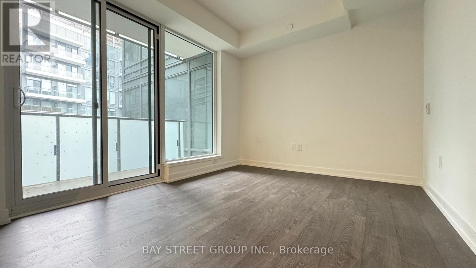 406 - 8 Olympic Garden Drive, Toronto, Ontario  M2M 0B9 - Photo 3 - C12684480