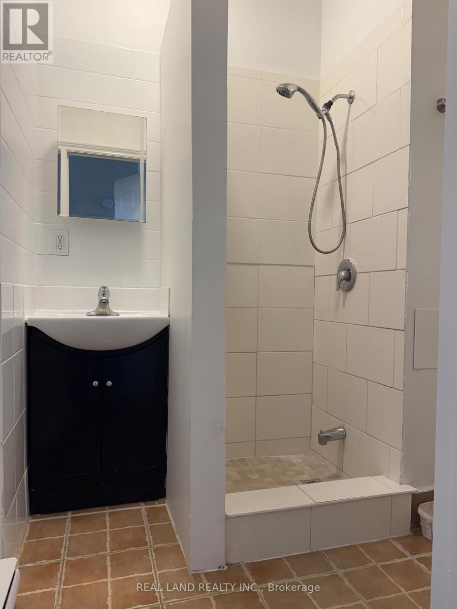 1a - 29 1/2 Simcoe Street S, Oshawa, Ontario  L1H 4G2 - Photo 5 - E12684470