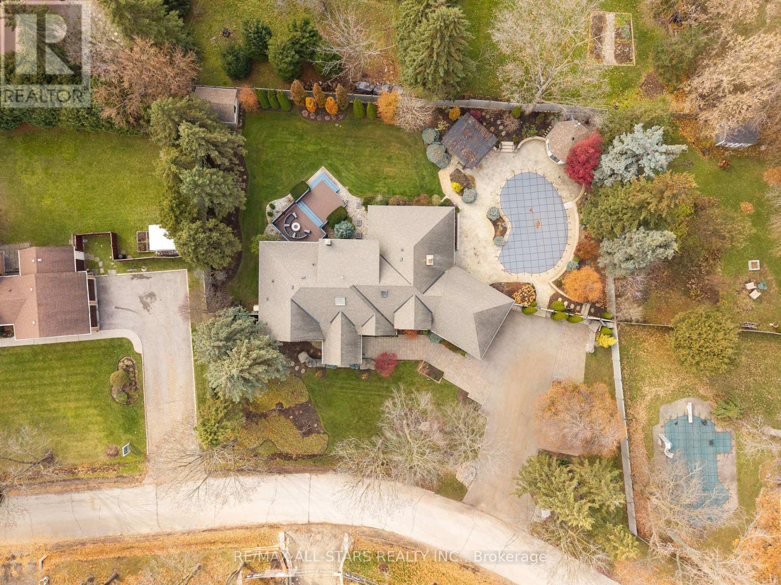 6 Boyd Court, Markham, Ontario  L6C 1A6 - Photo 4 - N12684466