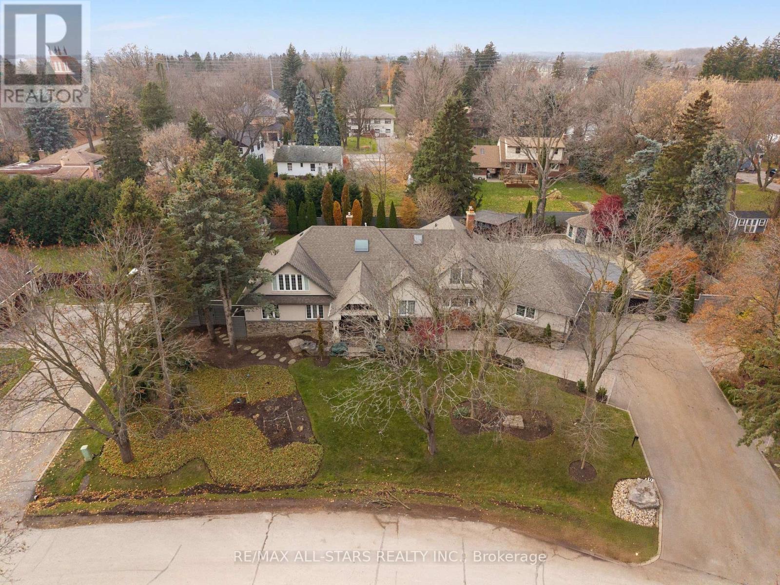 6 Boyd Court, Markham, Ontario  L6C 1A6 - Photo 5 - N12684466