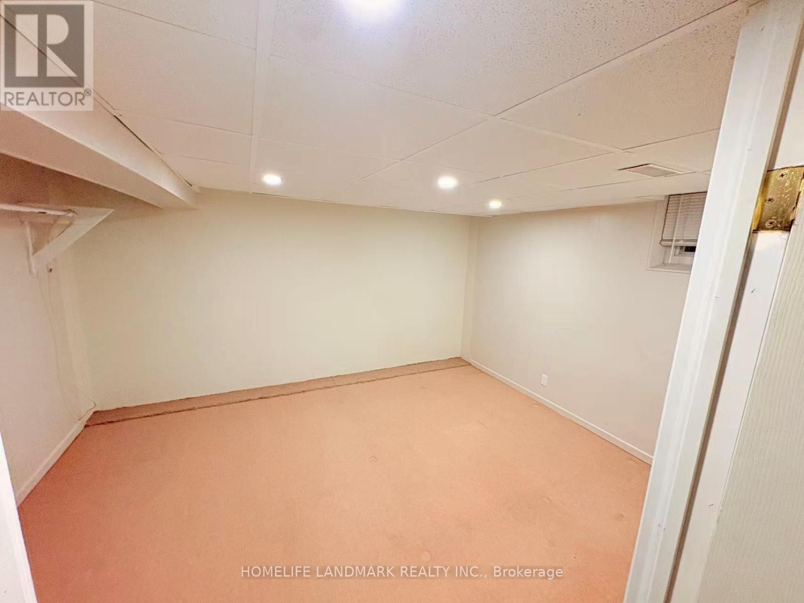 Lower - 640 Netherton Crescent, Mississauga, Ontario  L4Y 2M4 - Photo 5 - W12632820