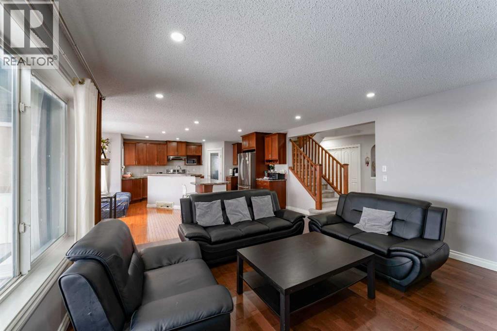 236 Willowmere Way, Chestermere, Alberta  T1X 0E1 - Photo 11 - A2273518