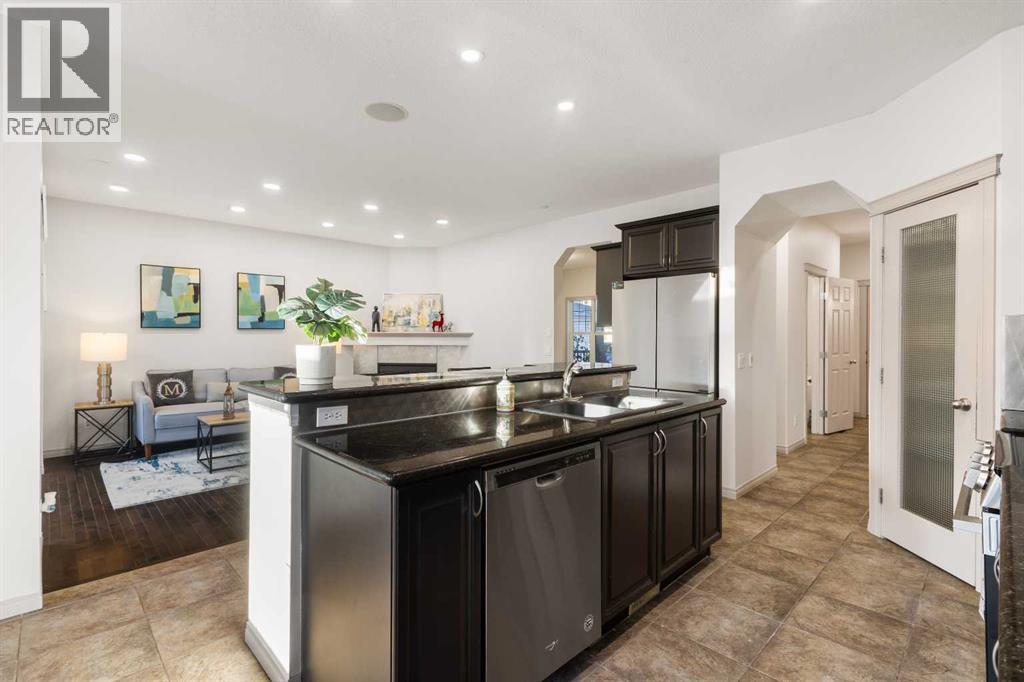 21 Panamount Row Nw, Calgary, Alberta  T3K 0C6 - Photo 10 - A2275676