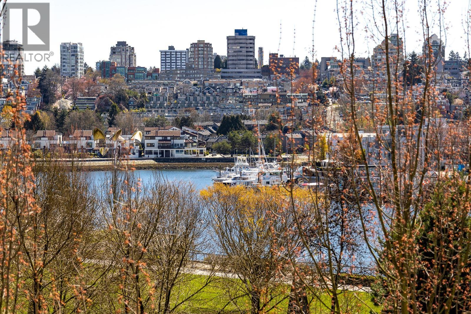 301 638 BEACH CRESCENT, Vancouver, British Columbia