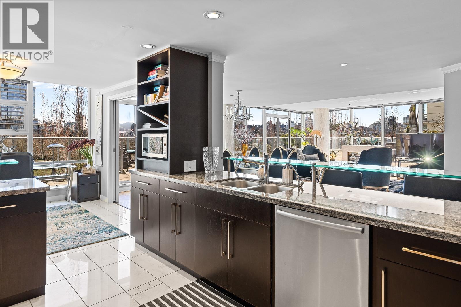 301 638 Beach Crescent, Vancouver, British Columbia  V6Z 3H4 - Photo 18 - R3077658