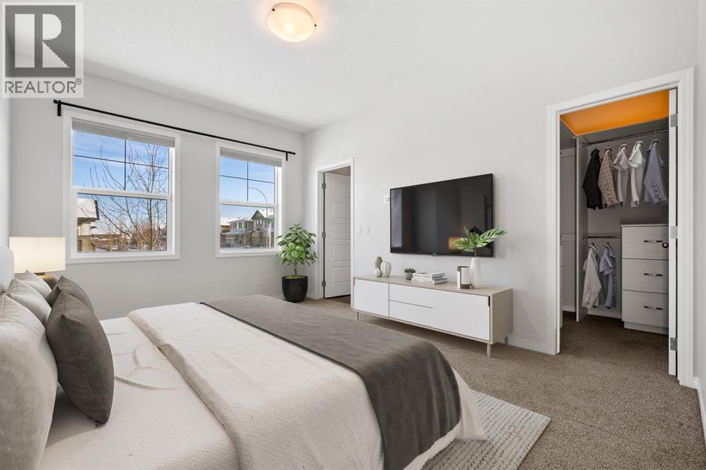 3 Hillcrest Close E, Airdrie, Alberta  T4B 4T9 - Photo 3 - A2274350