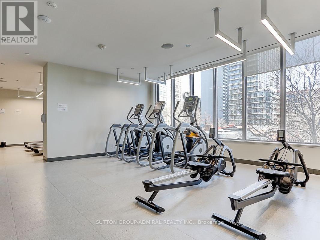 1611 (Room 3) - 365 Church Street, Toronto, Ontario  M5B 0B5 - Photo 9 - C12684500