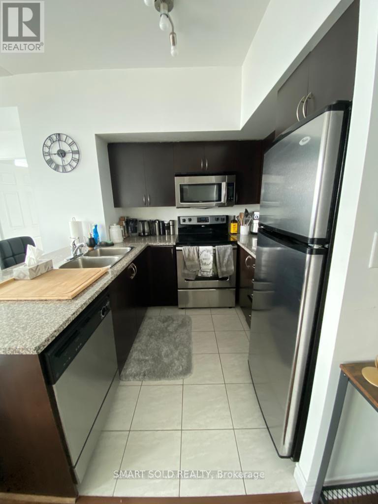 3906 - 208 Enfield Place, Mississauga, Ontario  L5B 0G8 - Photo 4 - W12684510