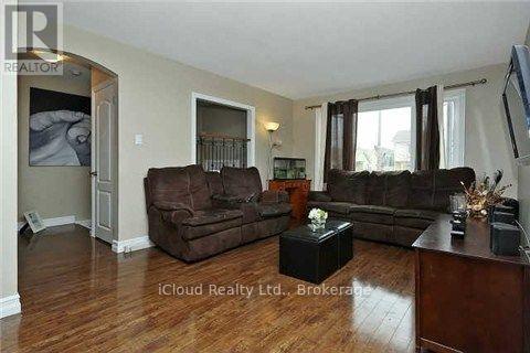 Upper - 46 Salisbury Circle, Brampton, Ontario  L6V 2Z5 - Photo 3 - W12684526