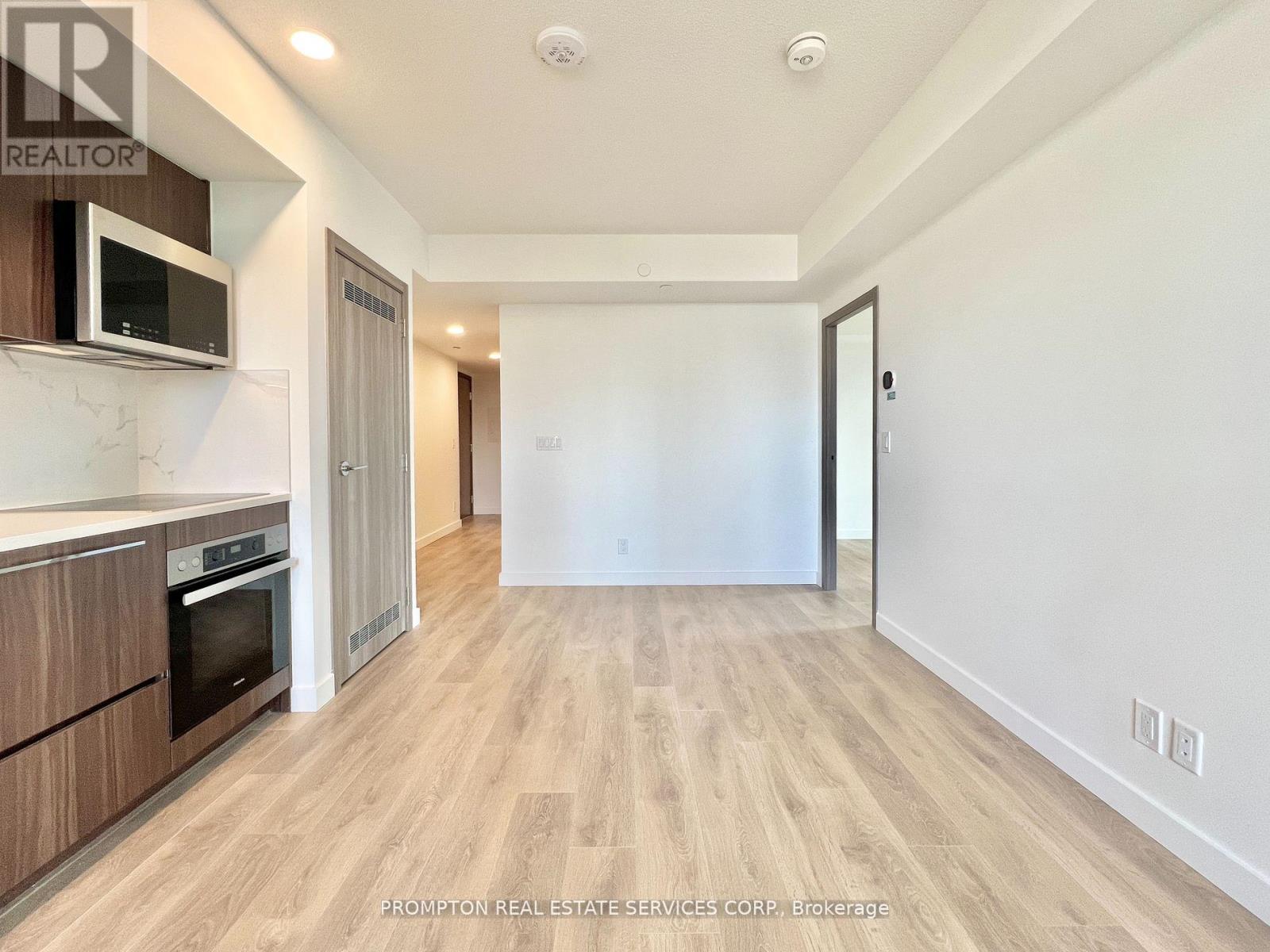 607 - 38 Widmer Street E, Toronto, Ontario  M5V 2E9 - Photo 4 - C12578976