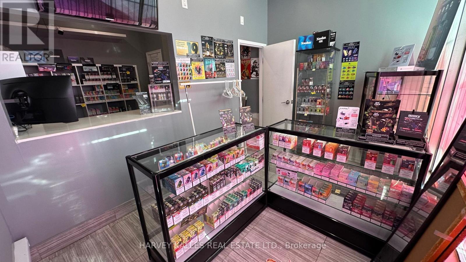 Ground - 202 Baldwin Street, Toronto, Ontario  M6B 3B4 - Photo 2 - C12671112