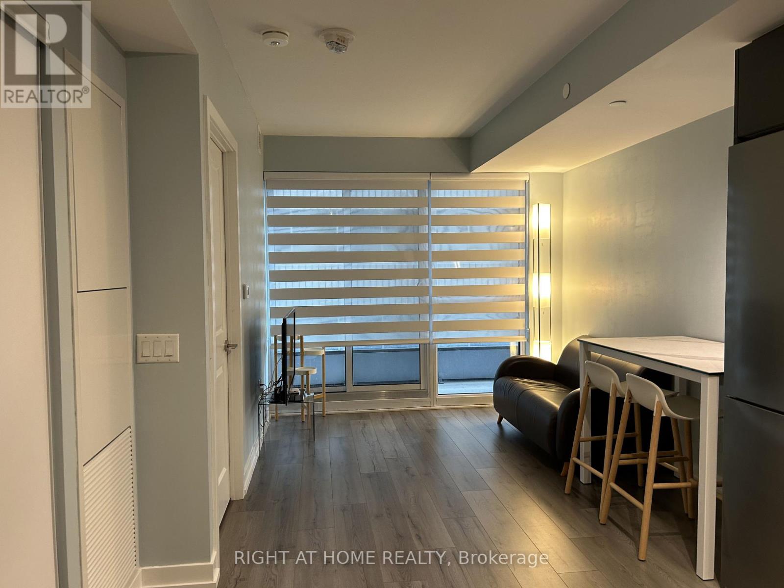 1303 - 395 Bloor Street E, Toronto, Ontario  M4W 0B4 - Photo 3 - C12684540