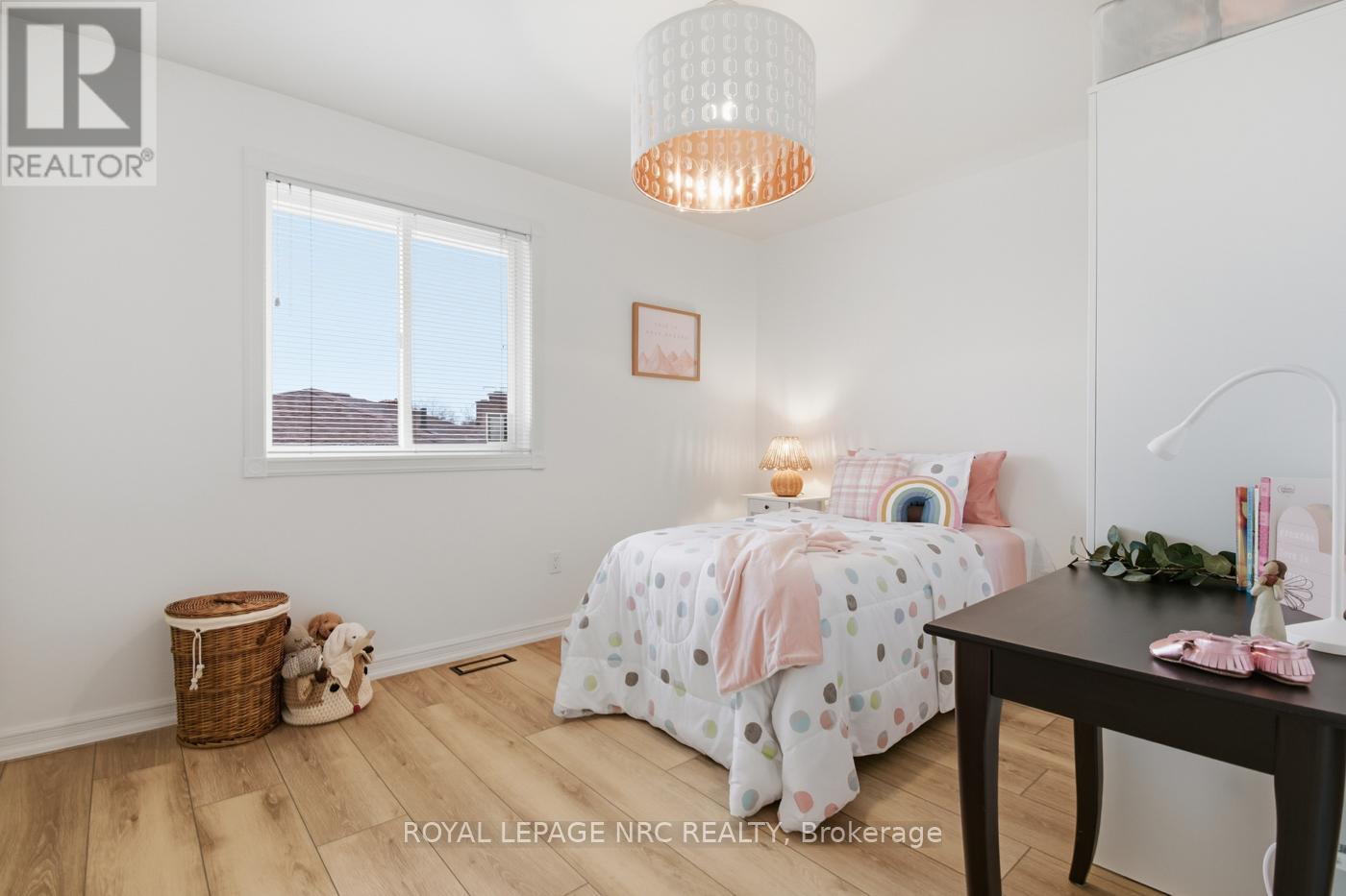 12 Fuller Crescent, Thorold, Ontario  L2V 4B9 - Photo 31 - X12557586