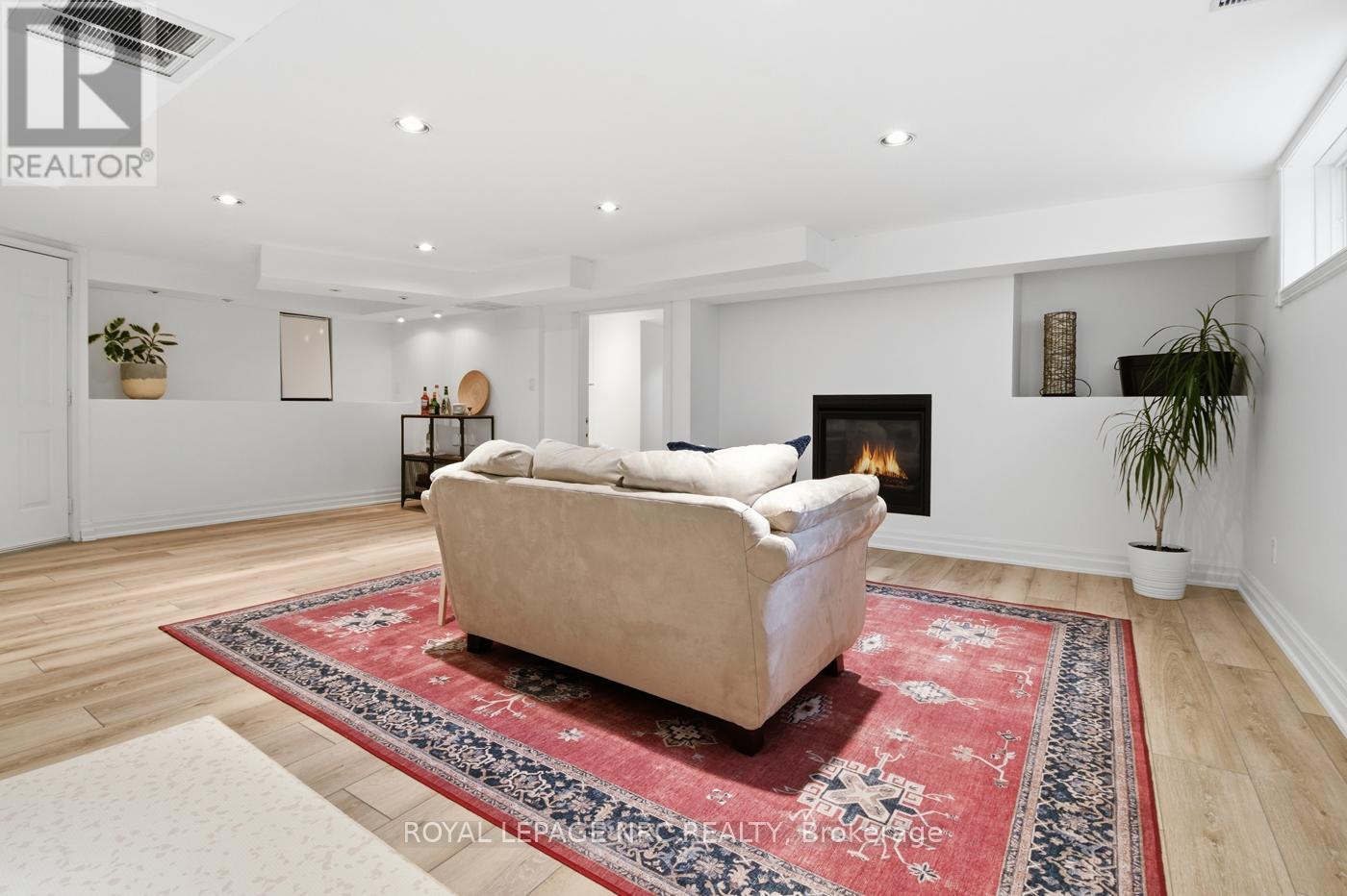 12 Fuller Crescent, Thorold, Ontario  L2V 4B9 - Photo 39 - X12557586