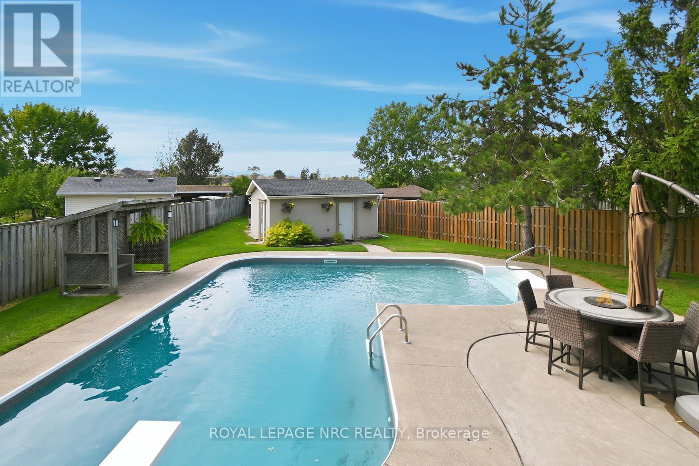 12 Fuller Crescent, Thorold, Ontario  L2V 4B9 - Photo 43 - X12557586