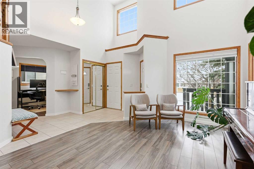 12 Citadel Close Nw, Calgary, Alberta  T3G 4A4 - Photo 4 - A2276852