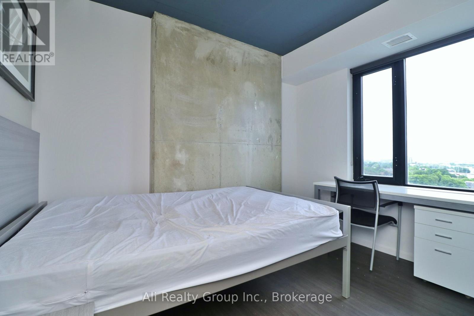 1506 - 105 Champagne Avenue S, Ottawa, Ontario  K1S 5E5 - Photo 11 - X12684542