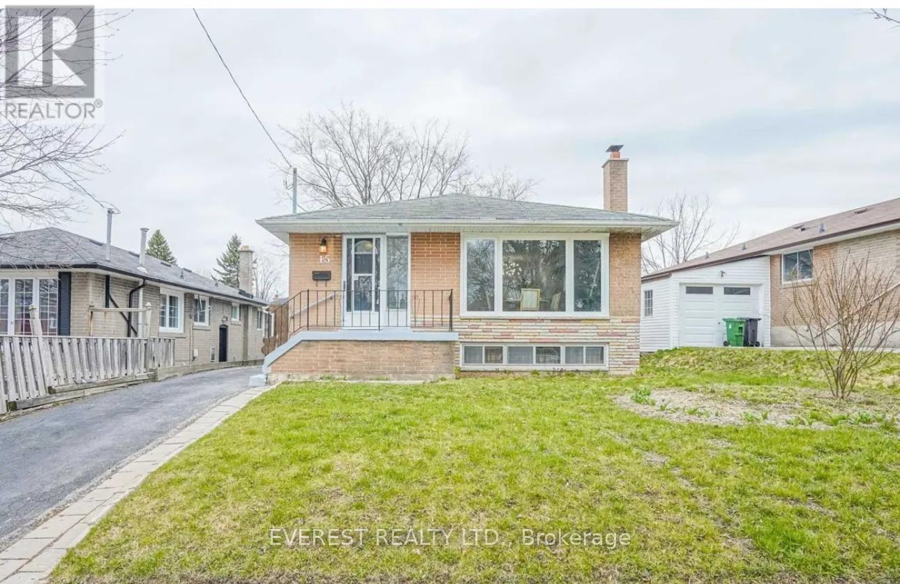 <div class="slider-price">$2,700 Monthly</div><p>15 Manorwood Road, Toronto, Ontario</p>