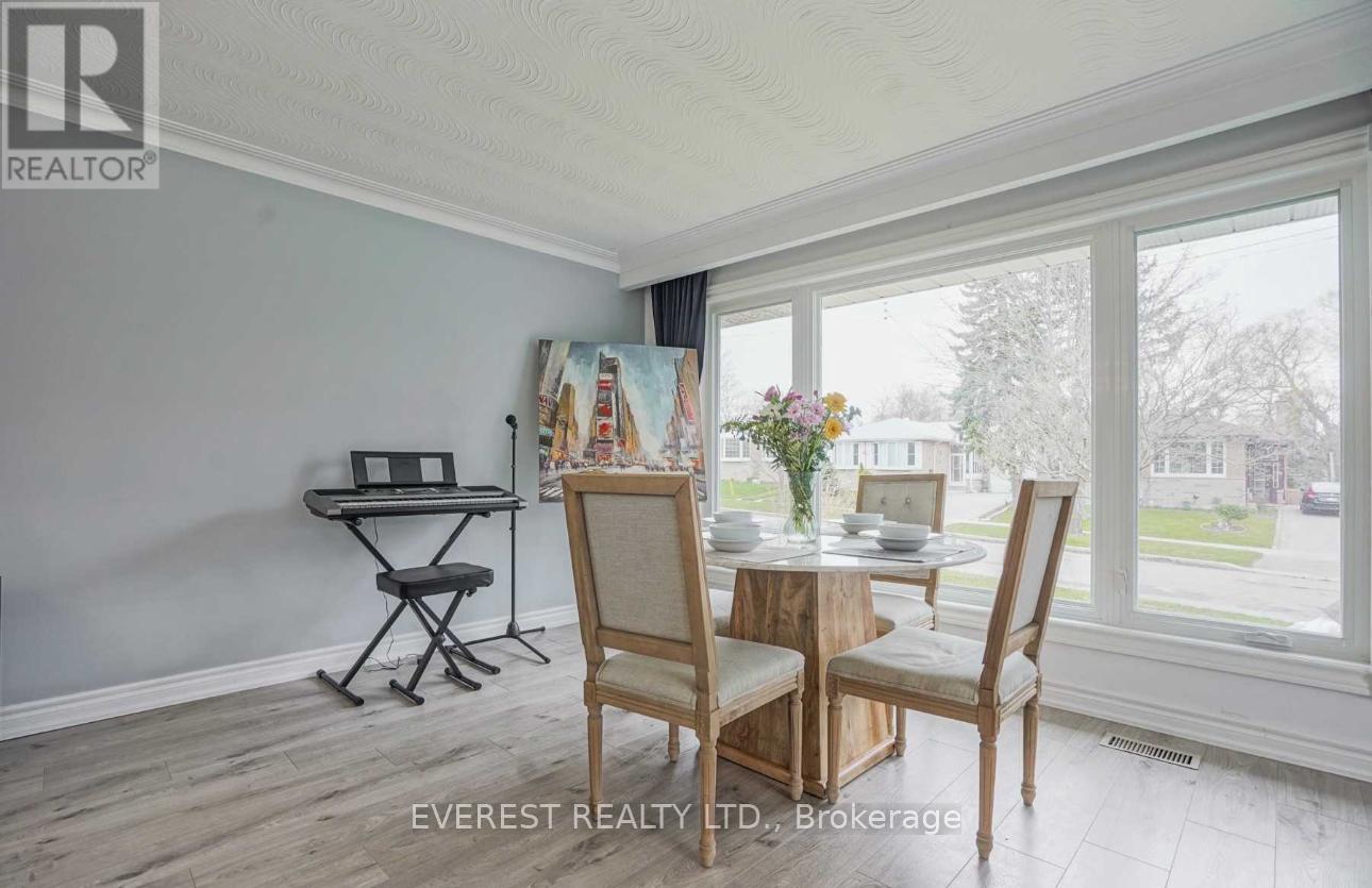 15 Manorwood Road, Toronto, Ontario  M1P 4G6 - Photo 2 - E12684318