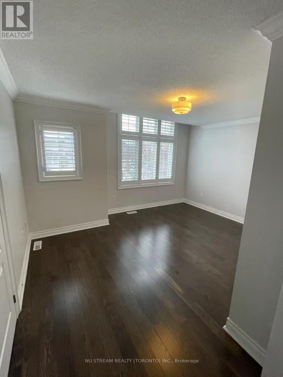 214 Karl Rose Trail, Newmarket, Ontario  L3X 3J3 - Photo 13 - N12684544