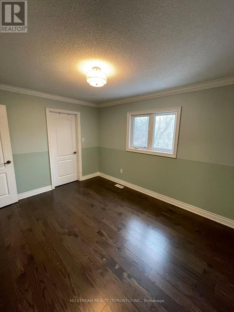 214 Karl Rose Trail, Newmarket, Ontario  L3X 3J3 - Photo 14 - N12684544