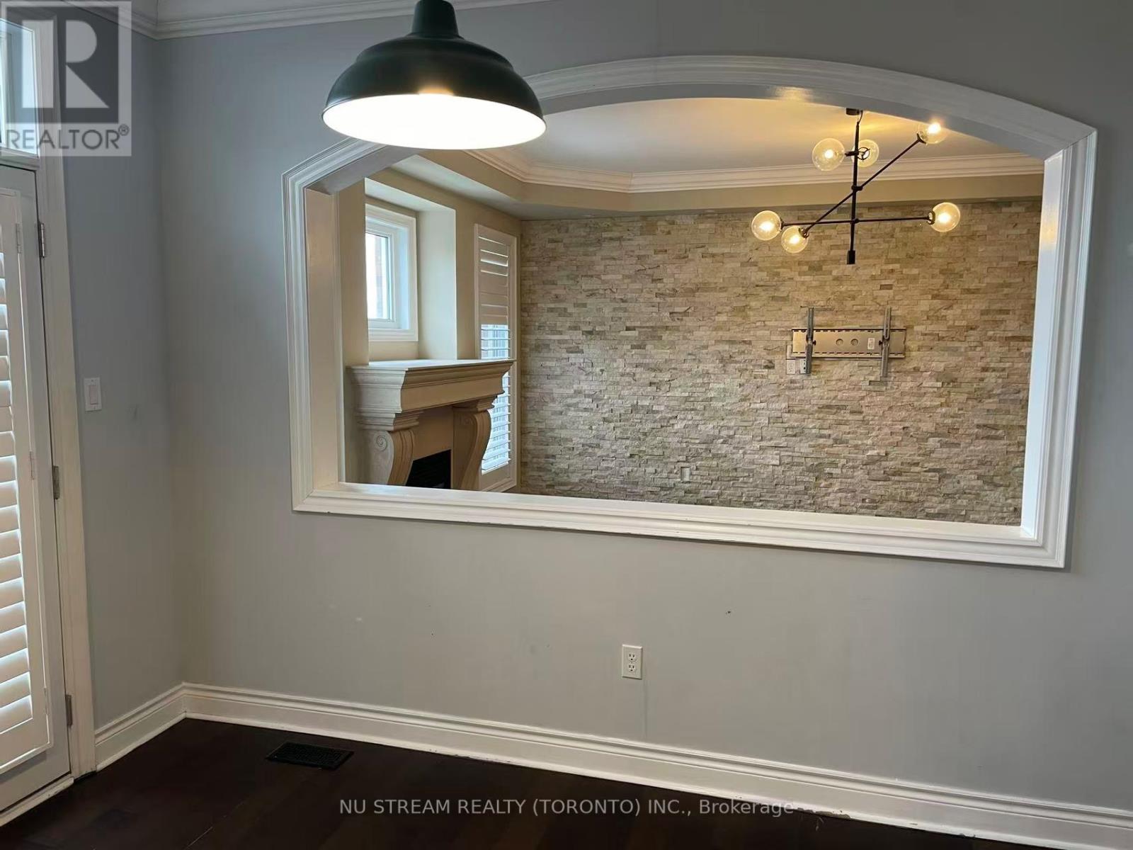 214 Karl Rose Trail, Newmarket, Ontario  L3X 3J3 - Photo 5 - N12684544